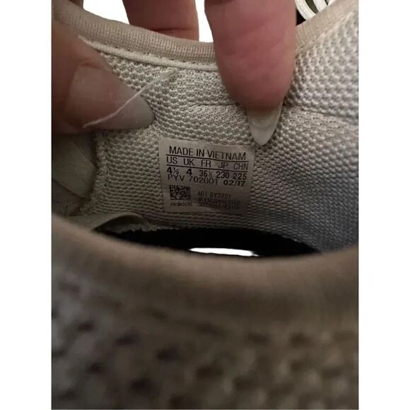 Adidas Tubular women’s running shoes size 4.5 - Picture 5 of 5